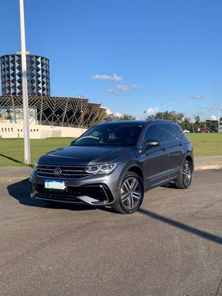 VOLKSWAGEN TIGUAN 2.0 300 TSI GASOLINA ALLSPACE R-LINE AUTOMÁTICO